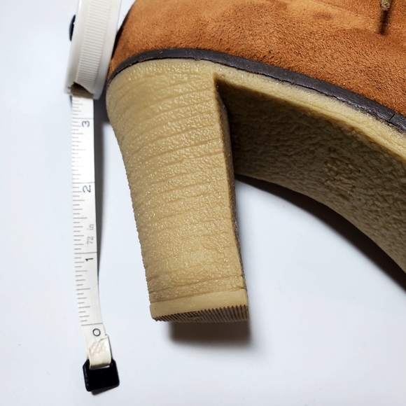 Johnston & Murphy Women's size 7.5 suede lace up high heeled bootie - Picture 5 of 6